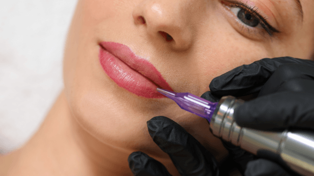 Complete Makeup Training for Lips