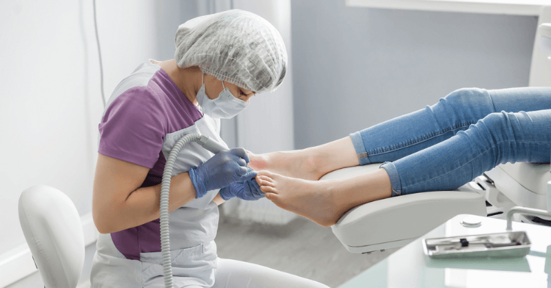 What's the Difference Between a Podiatrist and a Chiropodist