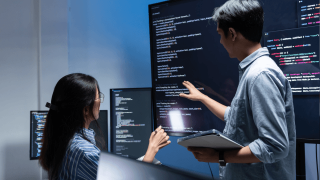 Develop Big Data Pipelines with R, Sparklyr & Power BI
