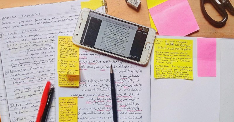 How do you write an argumentative essay