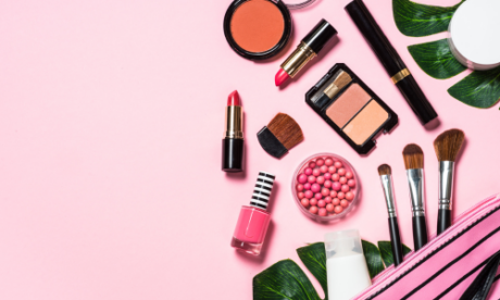 Make-Up Artistry: Professional Makeup Artist Essential Training