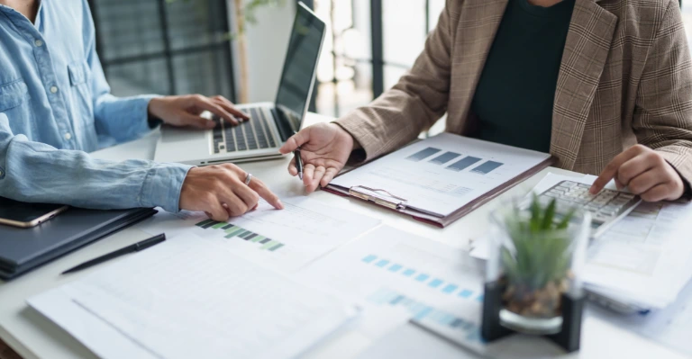 Customer Service & Compliance Diploma for Finance & Banking Staff